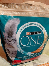 Сухой корм для кошек Purina One Steril Cat Salmon & Wheat 200 г (7613034765239) фото от покупателей 4