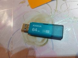 Флеш память USB KIOXIA TransMemory U301 32GB USB 3.2 Gen 1 White (LU301W032GG4) фото от покупателей 19