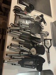 Набір кухонного приладдя Ari&Ana - 40 предметів, набір посуду з антипригарною ручкою та нержавіючої сталі.