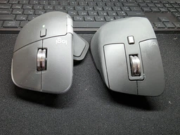 Миша Logitech MX Master 4 Performance Wireless/Bluetooth Pale Grey (910-007563) фото від покупців 1