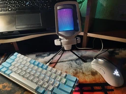 Микрофон конденсаторный настольный игровой FIFINE A6V AMPLIGAME (A6V) с поп-фильтром / White фото от покупателей 2