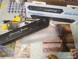 Вакууматор для продуктів машина для вакуумування та зварювання пакетів Vacuum Sealer