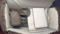 Фотосумка Canon EOS противоударная цвет черный с красным ( IBF030BR ) фото от покупателей 3