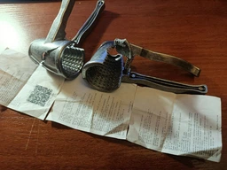 Комплект из 3 конусных металлических прочных орехоколов 16 см Белка RS