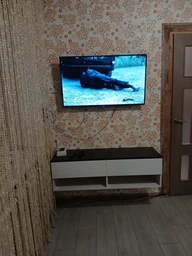 Тумба під телевізор навісна без ручок Istad 120.2x38x36 см Білий/Венге