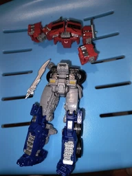 Робот-трансформер Оптимус Прайм, 18 см - Optimus Prime