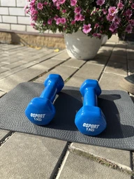 Гантелі для фітнесу вінілові цільні (нерозбірні) + килимок OSPORT Profi 2шт по 1 кг (OF-0201) Синій фото від покупців 5