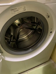 Стиральная машина Electrolux серии PerfectCare 600 EW6S406WU, фронтальная, узкая, 6 кг, 1000, A+++, 38 см, дисплей, белый фото от покупателей 1