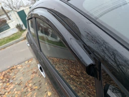 Дефлектори вікон вітровики Nissan Leaf 5D 10-17 4шт Sova-PL Ніссан Ліф TR02396 фото від покупців 2
