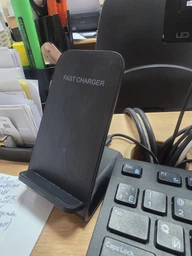Беспроводное зарядное устройств U&P QI Charger Stand Z2A 15W QC3.0 Black (SWE-Z2A-BK)