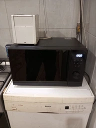 Микроволновая печь Electrolux EMZ729EMK, 29л, электр. управл., 900Вт, гриль, дисплей, инвертор, черный фото от покупателей 1