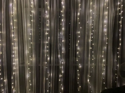 USB Гирлянда штора, 3х3 м, 10 крючков, теплый свет, пульт 8 режимов 300 Led, гирлянда от повербанка (888001) фото от покупателей 6