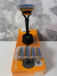 Станок для бритья мужской Gillette Fusion5 c 5 сменными картриджами + подставка (8700216356794)