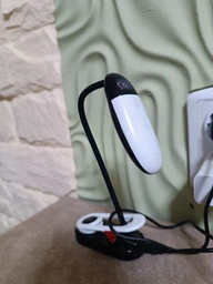 Лампа для чтения книг Аккумуляторная Перезаряжаемая 8 LED светодиодов 3 уровня свечения 3000-6000К Регулируемая яркость Гибкая Clip ножка прищепка Уровень заряда фото от покупателей 3