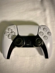 Накладки на стіки Skull & Co. White (6в1) для геймпадів Sony DualSense PS5 / DualShock PS4 / Pro Controller [455862619] фото від покупців 2