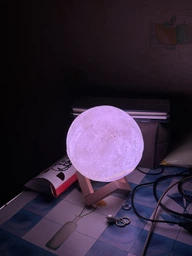 Настольный светильник-ночная луна с пультом 15 см "Magic Moon" 16 цветов фото от покупателей 2