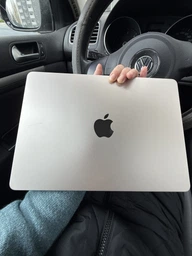 Ноутбук Apple MacBook Air 15.3" M4 16/256GB 2025 (MC7A4UA/A) Sky Blue фото от покупателей 4