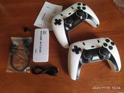 Игровая консоль M15 Pro 4K Game Stick 64GB, мини приставка с 20457 играми + два беспроводных джойстика, HD HDMI стик для телевизора фото от покупателей 3