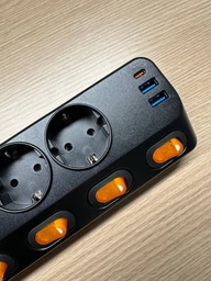 Сетевой фильтр-удлинитель 2E SP6M3 3м, 6xТипF, 16A, 2xUSB-A, 1x USB-C Черный (2E-SP6M3SWBK) фото от покупателей 1
