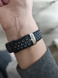 Ремінець силіконовий з металевою застібкою MRK SportStyle для фітнес браслета Xiaomi Mi Band 8/9/10 Чорний з білим (mrk3850) фото от покупателей 3