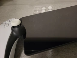 Накладки на стіки Skull & Co. (White) 6в1 для Sony PlayStation Portal фото від покупців 8