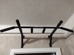 Домашний настенный турник 4 хвата PowerPullUp + Параллельный хват черный фото от покупателей 2