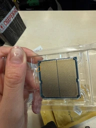 Процесор AMD Ryzen 7 9800X3D (100-000001084) (Socket AM5, 16T, 5.2 ГГц, Tray) фото від покупців 5