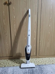 Аккумуляторный пылесос Electrolux EERC75SW фото от покупателей 8