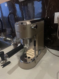 Кавоварка ріжкова DELONGHI Dedica Arte EC885.BG фото від покупців 4