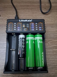 Зарядное устройство Liitokala Lii-402 (YT8174)