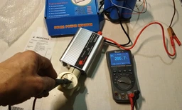 Інвертор напруги Voltronic Himastar DC 500 Вт: 250 Вт, 12/220 В з апроксимованою синусоїдою, 1 універсальна розетка, 1 x USB DC: 5 В/2.4 A, клеми + затискачі, Q40 (YT28492) фото від покупців 1