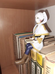 Коллекционная фигурка аниме Furyu Sousou 14 см из ПВХ пластика, статуэтка в сидячей позе для полки Фрирен фото от покупателей 2