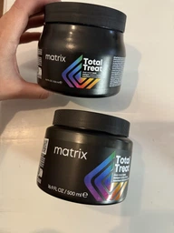 Професійна крем-маска Matrix Total Treat для живлення волосся 500 мл (884486475473) фото від покупців 1