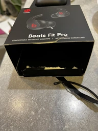 Навушники Beats by Dr. Dre Fit Pro фото від покупців 1