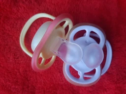 Пустышки Philips AVENT Ultra Air Ночная 0-6 месяцев 2 шт (SCF376/24) фото от покупателей 3