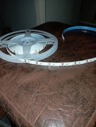Светодиодная лента ELM SMD2835 120LED 10м 9Вт 3000К 12В IP20 (19-0009-10)