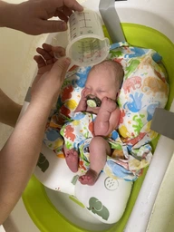 Дитяча ванночка для купання новонародженої дитини немовлят ванна складна з термометром зі зливом і вкладишем подушкою на ніжках Kinderkit Flowy Rabit Gray дитячі ванночки для новонароджених дітей фото від покупців 3