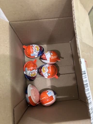 Шоколадные яйца Kinder Joy Funko One Piece с молочным и какао-кремом, вафельными шариками и игрушкой-сюрпризом набор 6 шт