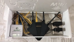 Полка для роутера WiFi Кот удачи коробка 40*20*10 см Белая