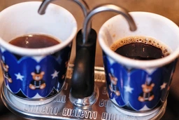 Гейзерная кофеварка Bialetti Mini Express Joyful Christmas + 2 чашки 90 мл Синяя (8006363094894)