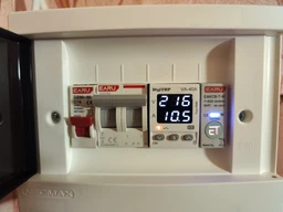 Реле напруги DigiTOP VA-40A M2W з контролем струму реле та захисту перенапруги Діджитоп відсікач бар'єр