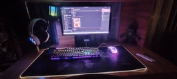 Большой геймерский RGB коврик (игровая поверхность) с подсветкой для мыши 900 x 400 x 3 мм фото от покупателей 6