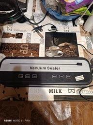 Вакуумный упаковщик для дома кухни с ножом резаком Vacuum Sealer вакууматор для еды продуктов питания сухих и влажных овощей и мяса прибор для упаковки пищи вакуумные упаковщики комплект гофрированные пакеты 10 шт HZ-001 фото от покупателей 6