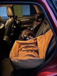 Автокресло автогамак лежак со съемным чехлом для собак и кошек 50х50 см Incor Коричневый (К-52) фото от покупателей 15