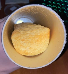 Чипсы Pringles Hot & Spicy Острые 165 г (0.165 кг) (5053990101542) фото от покупателей 1