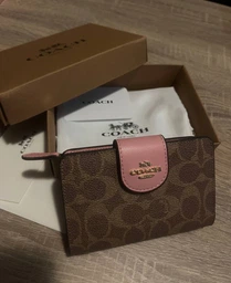 Гаманець Coach Snap Wallet In Signature Canvas рожевий бежевий натуральна шкіра + подарункове пакування
