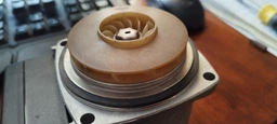 Насос Grundfos UPS 15-50 двигун