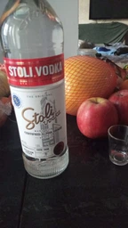 Водка Stoli 1 л 40% (4750021000164N)