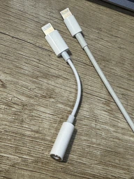 Аудіокабель AUX Apple Lightning to 3.5 Jack 1:1 White iPod touch, iPhone та iPad під керуванням iOS Lightning to Headphone Jack