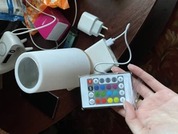 Аккумуляторный ночник с USB зарядкой LED RGB лампа в спальню Villa Volance с пультом, смена 13 цветов, регулировка яркости белая + желтая